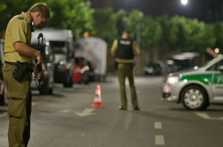 ޖަރުމަނުގެ މިއުޒިކް ފެސްޓިވަލެއްގައި ބޮން ގޮއްވާލައިފި