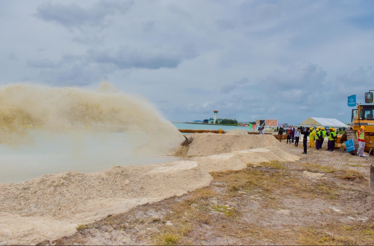 ހުޅުލޭ ބިމުގެ %30 ނިމިއްޖެ، ދެ ޑްރެޖަރު ގެންނަނީ
