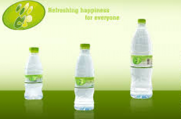 މައްސަލަ ޖެހުނު ތާޒާ ފެން ޓެސްޓް ކުރަނީ