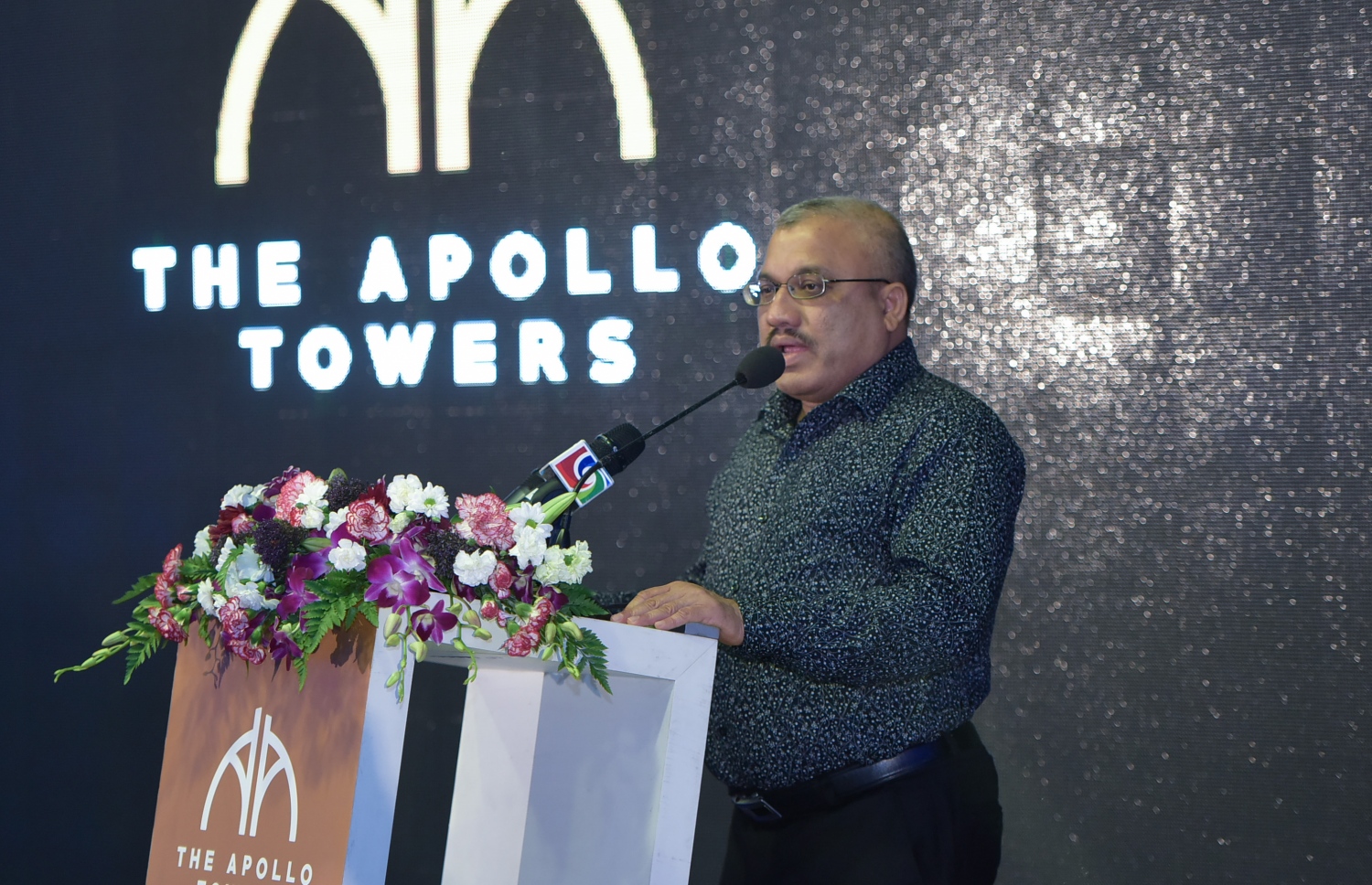 އެޕޯލޯ ޓަވާސް އިފްތިތާހުކުރުމުގެ ހަފުލާގައި ނައިބު ރައީސް ޖިހާދު ވާހަކަދައްކަވަނީ. ފޮޓޯ/ މުހައްމަދު ޝަރުހާން /މިހާރު