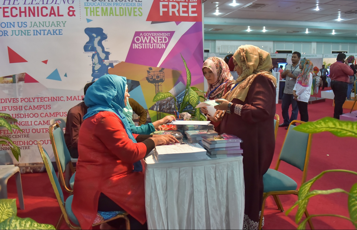 ޔޫތު މިނިސްޓްރީން މީގެ ކުރިން ބޭއްވި ޖޮބް ފެއާއެއް: އެ މިނިސްޓްރީން ބުނާ ގޮތުގައި ޖޮބް ފެއާތައް ބާއްވައިގެން ވަޒީފާގެ އިތުރު ފުރުސަތުތައް ތަނަވަސްވޭ