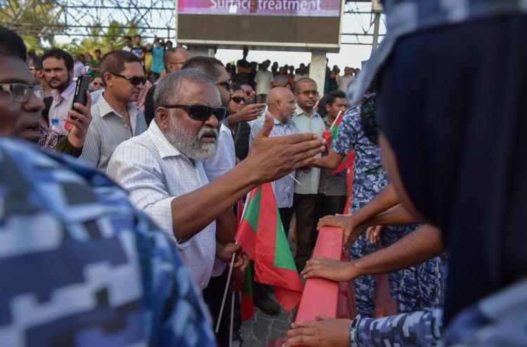 އެމްޑީޕީގެ ގިނަ އަދަދެއްގެ ފޯމު އީސީގައި ތާށިވެފައި!