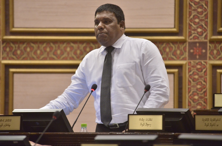 މިޔަރުގެ ހިމާޔަތުގައި މުސްތޮފާއާ ދެކޮޅަށް އަޑުއުފުލަނީ