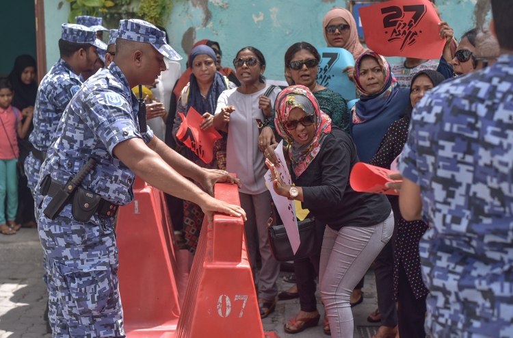 އެއްވެ އުޅުން ހަނިކުރާ އިސްލާހު ކޮމެޓީން ފާސްކޮށްފި