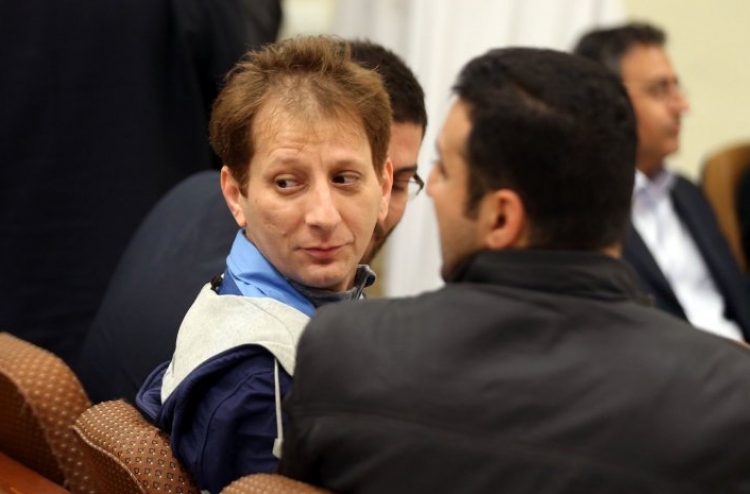 މަރަން ހުކުމްކުރި އީރާނުގެ ބިލިއަނަރުގެ މުދާތައް ނީލަން ކިޔަނީ