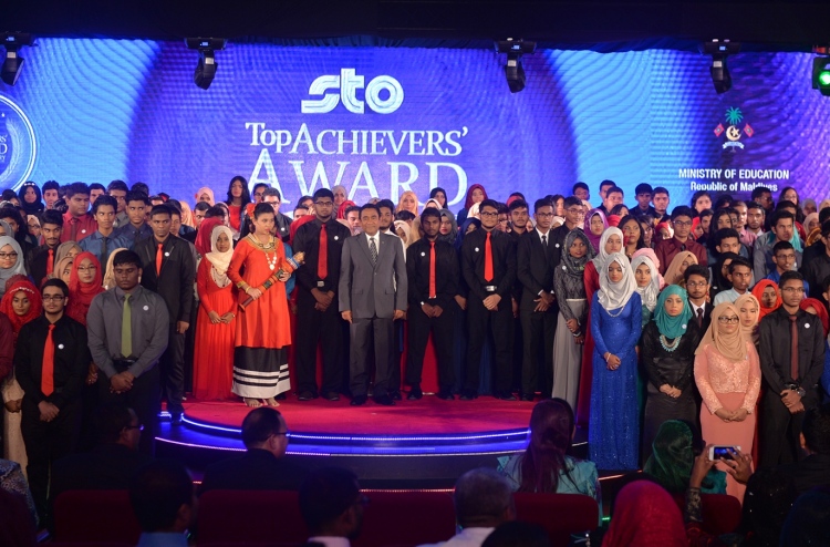 އާ ރެކޯޑަކާ އެކު ގަދަ 10 އަށް 600 އެއްހާ ކުދިން