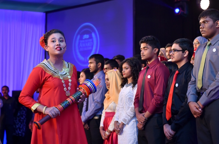 ގަދަ 10ގެ އެވޯޑް ދިނުން ކުރީގެ އުސޫލަށް ބަދަލުކޮށްފި