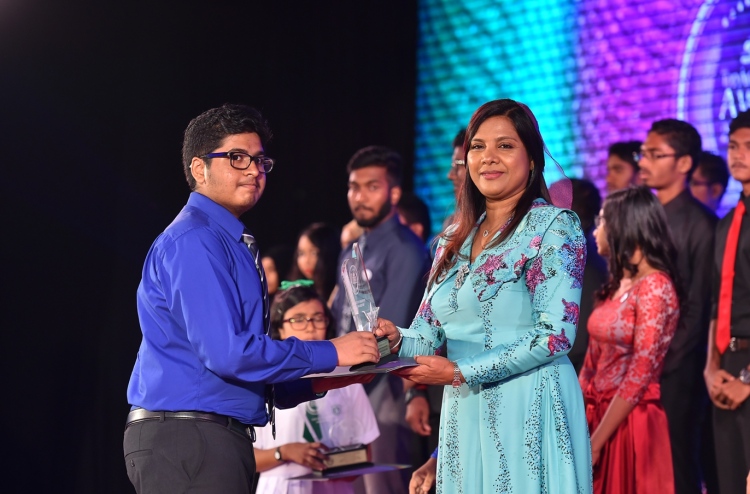 "ފަސް އަހަރުތެރޭ ޓީޗަރުން ޑިގްރީއަށް ތަމްރީނުކުރެވޭނެ"