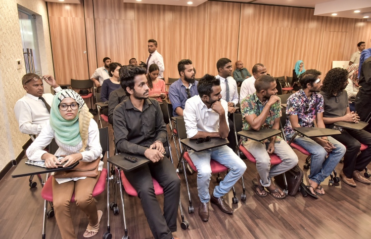 ގެޓްސެޓް ލޯނުގެ ފޯމުތައް ބަލައިގަންނަން ފަށައިފި