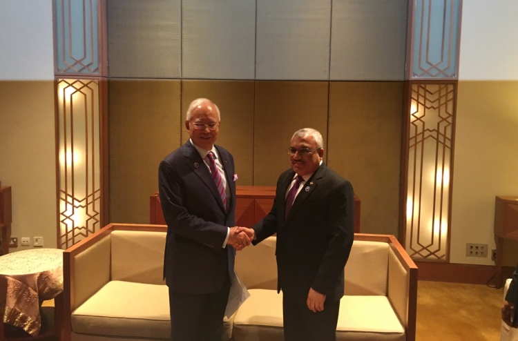 ނައިބު ރައީސް މެލޭޝިއާގެ ބޮޑުވަޒީރާ ބައްދަލުކުރައްވައިފި