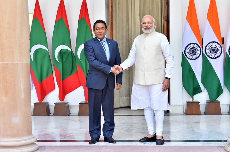 ރާއްޖެއިން އިންޑިއާއަށް 50،000 ޑޮލަރު ދެނީ