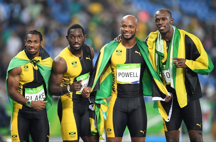 ނުވަ ރަން މެޑަލް ހަމަކޮށް ބޯލްޓަށް ހާއްސަ ރެކޯޑެއް