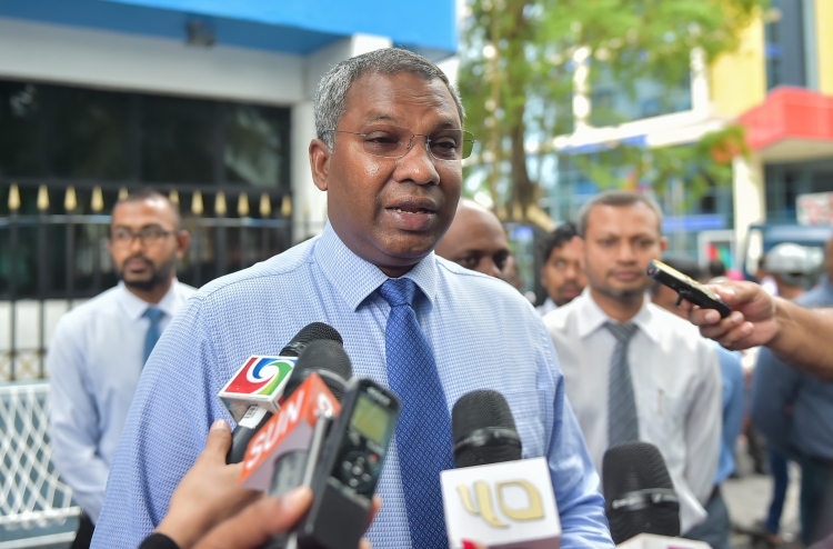 ދޫގަސް ހަވާލުކުރާތާ ދެ މަސްތެރޭ ޓޫރިސްޓުން ގެންނަނީ