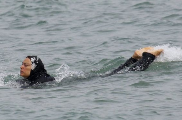 ފްރާންސްގައި ބުރްކިނީ މަނާކުރުން ކޯޓުން ހުއްޓުވައިފި