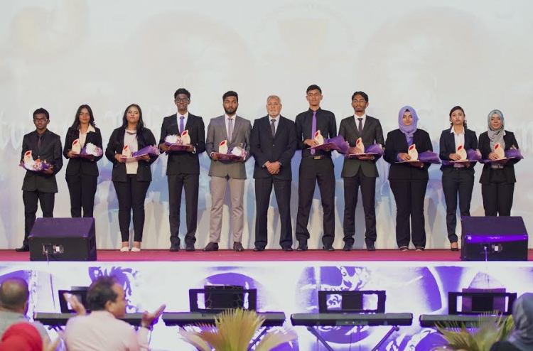 ގިޔާސުއްދީނުން ރަންވަނަ ހޯދި ދަރިވަރުންނަށް އެވޯޑުތަކެއް