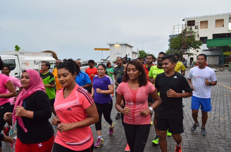 ދުވުން ޕްރޮމޯޓްކުރުމަށް މޭޑް ރަނާސްގެ ހާއްސަ ހަރަކާތެއް