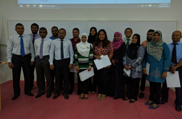 އެމްއެންޔޫގެ ސްކޮލަޝިޕް 16 ލެކްޗަރާއަކަށް ދީފި