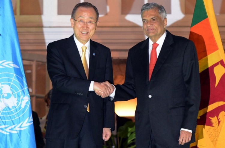 ބަންކީ މޫންގެ ދަތުރާ ދިމާކޮށް ލަންކާގައި މުޒާހަރާކޮށްފި