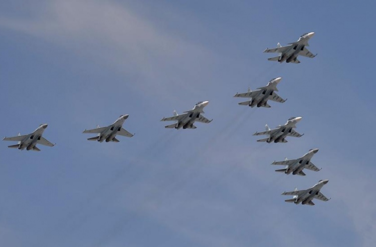 އެއާ ފޯސް އަށް ޕައިލެޓުންނާއި އިންޖިނިއަރުން ހޯދަނީ