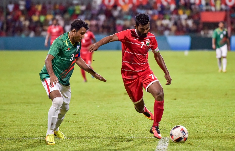 ދަގަނޑޭ ފިޓްކޮށްދޭން ޒިނާން އެހީވަނީ