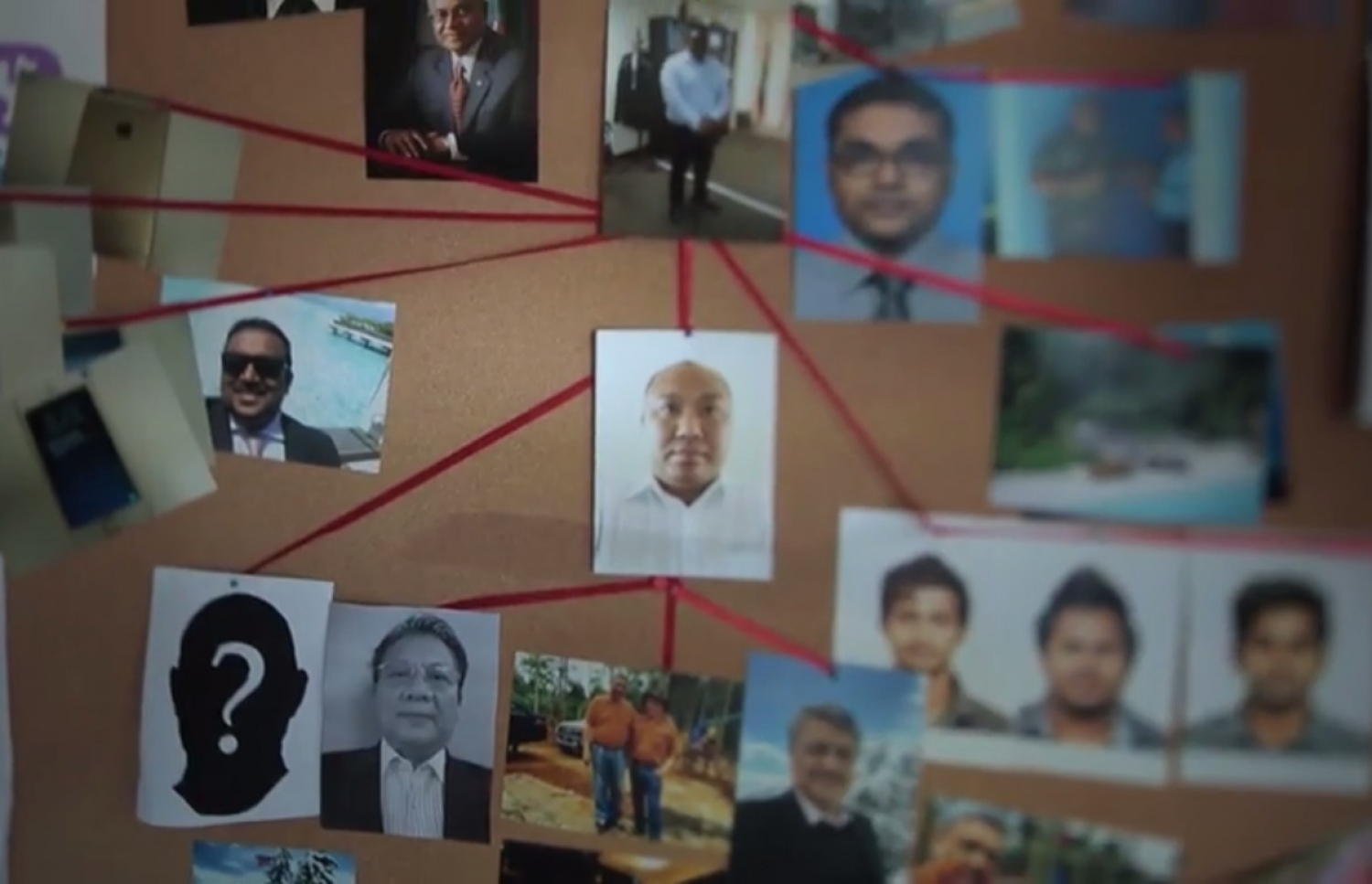 އަލްޖަޒީރާ އިން ރާއްޖެއާ ގުޅޭގޮތުން ތައްޔާރުކުރި ޑޮކިއުމެންޓްރީގެ ޓްރެއިލާއަކުން ނަގާފައިވާ ސްކްރީން ޝޮޓެއް.