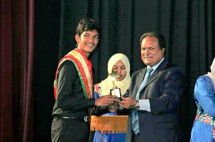 މަޖީދިއްޔާގެ އެންމެ މޮޅު ދަރިވަރަކަށް މިޝަލް