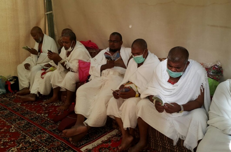 2 މިލިއަނެއްހާ ހައްޖުވެރިން އަރަފާތު ބިމުގައި