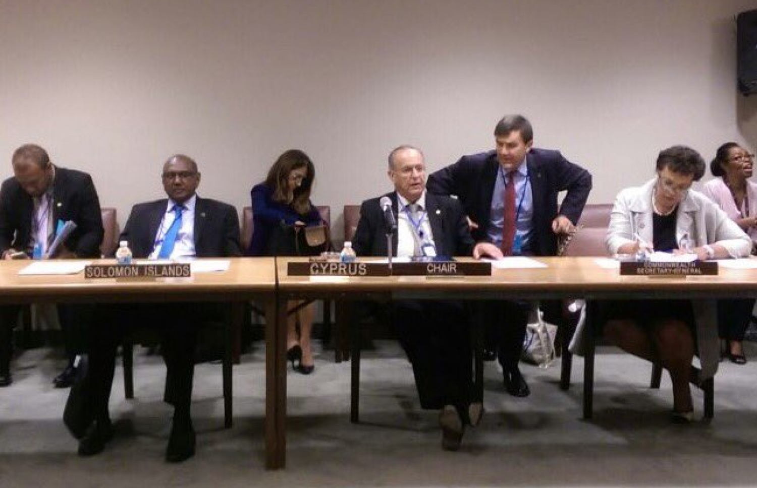 ސީމެގްގެ ބައްދަލުވުން މިދިޔަ ހުކުރުދުވަހު ކުރިއަށް ގެންދަނީ.