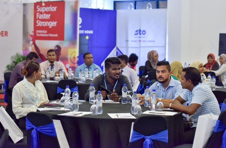 ހިންގުމުގެ ދާއިރާގެ ދިވެހިންނަށް ހާއްސަ އެވޯޑެއް ދެނީ