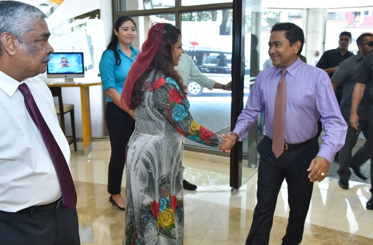 ބޭންކިން ދާއިރާގެ އިތުބާރު ދަމަހައްޓަން ޖެހޭ: އަޒީމާ