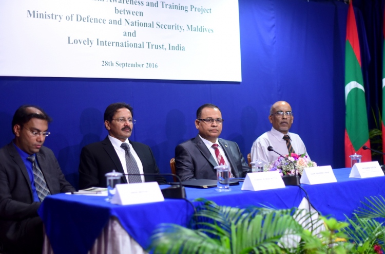 "ޓެރަރިޒަމާ ދެކޮޅު އިސް ގައުމަކަށް ރާއްޖެ ވާނެ"