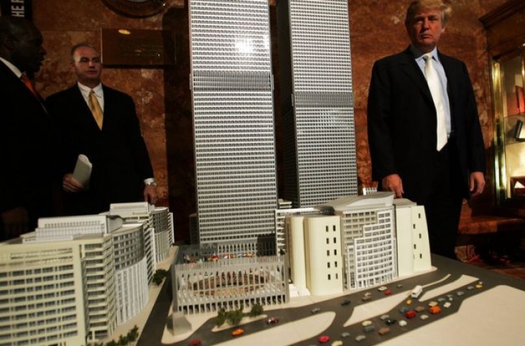 ޓްރަމްޕުގެ އާމްދަނީން 800 މިލިއަން ޑޮލަރު ދަށްވެއްޖެ