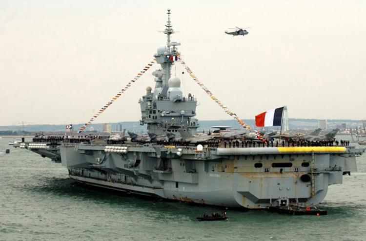 ފްރާންސުން އައިއެސް އަށް ވައިގެ ހަމަލާދޭން ފަށައިފި