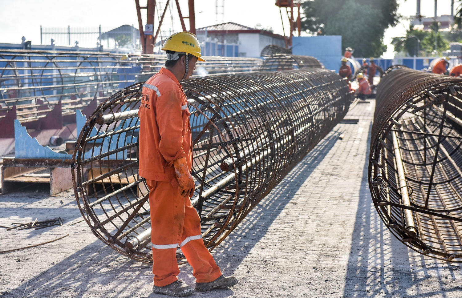 ހޮޅިތަކުގައި ޖަހާ ރެއިންސްފޯސްމެންޓް ތައްޔާރުކޮށްފައި.-- ފޮޓޯ: ނިޝާން އަލީ/މިހާރު