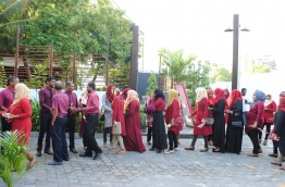 މާލޭގެ ސްކޫލެއްގެ ޓީޗަރުންތަކެއް މިއަހަރުގެ ޓީޗަރުންގެ ދުވަސް ފާހަގަ ކުރުމުގެ ހަފްލާއެއްގައި. --ފޮޓޯ މިހާރު