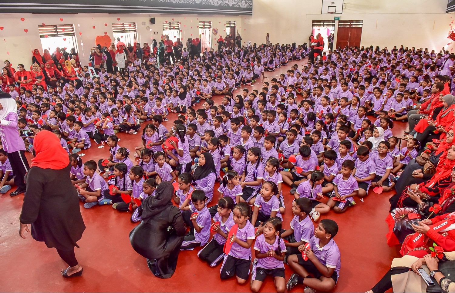 ހިރިޔާ ސްކޫލުގައި ޓީޗަރުންގެ ދުވަސް ފާހަގަކުރަން ބޭއްވި ހާއްސަ އެސެމްބްލީ.-- ފޮޓޯ: ނިޝާން އަލީ/ މިހާރު