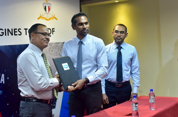 އެލިއާ އިން ސީ އެމްބިއުލެންސަށް ދެ އިންޖީނު ދީފި