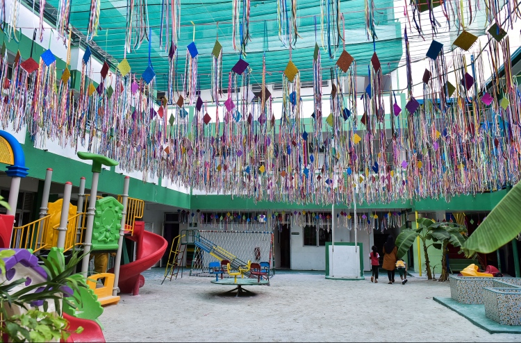 ސްކޫލުގައި ކުއްޖަކަށް "ޖިންސީގޯނާކުރި"މީހާ ދޫކޮށްލައިފި