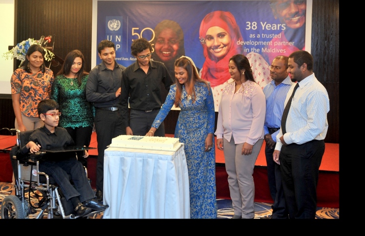 އެހީދޭ ޖަމާއަތްތަކާ ބައްދަލުކުރަން ހުއްދަ ހޯދާކަށް ނުޖެހޭ