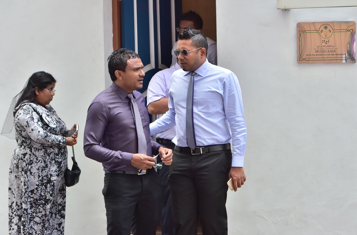 މުލިއާގޭ ބޭރުގައި ޕީޕީއެމް ޕީޖީ ގްރޫޕްގެ މެމްބަރުންތަކެއް. --ފޮޓޯ: މުހައްމަދު ޝަރުހާން