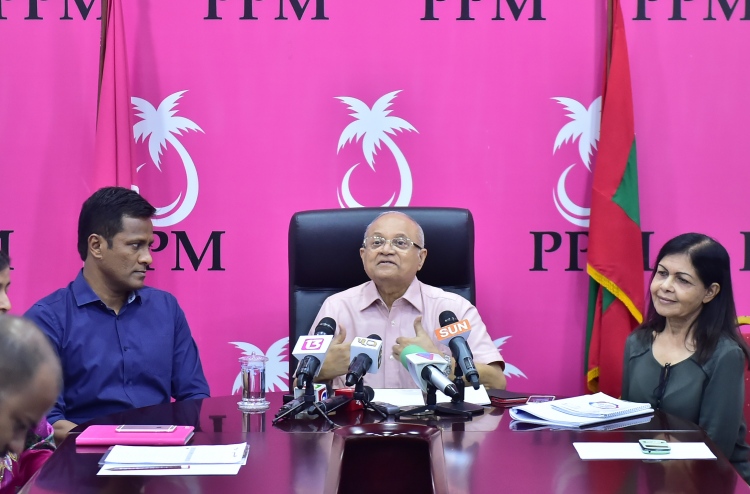 މި ސަރުކާރުގެ ސައްހަ ކަމެއް ނެތް: މައުމޫން ފެކްޝަން