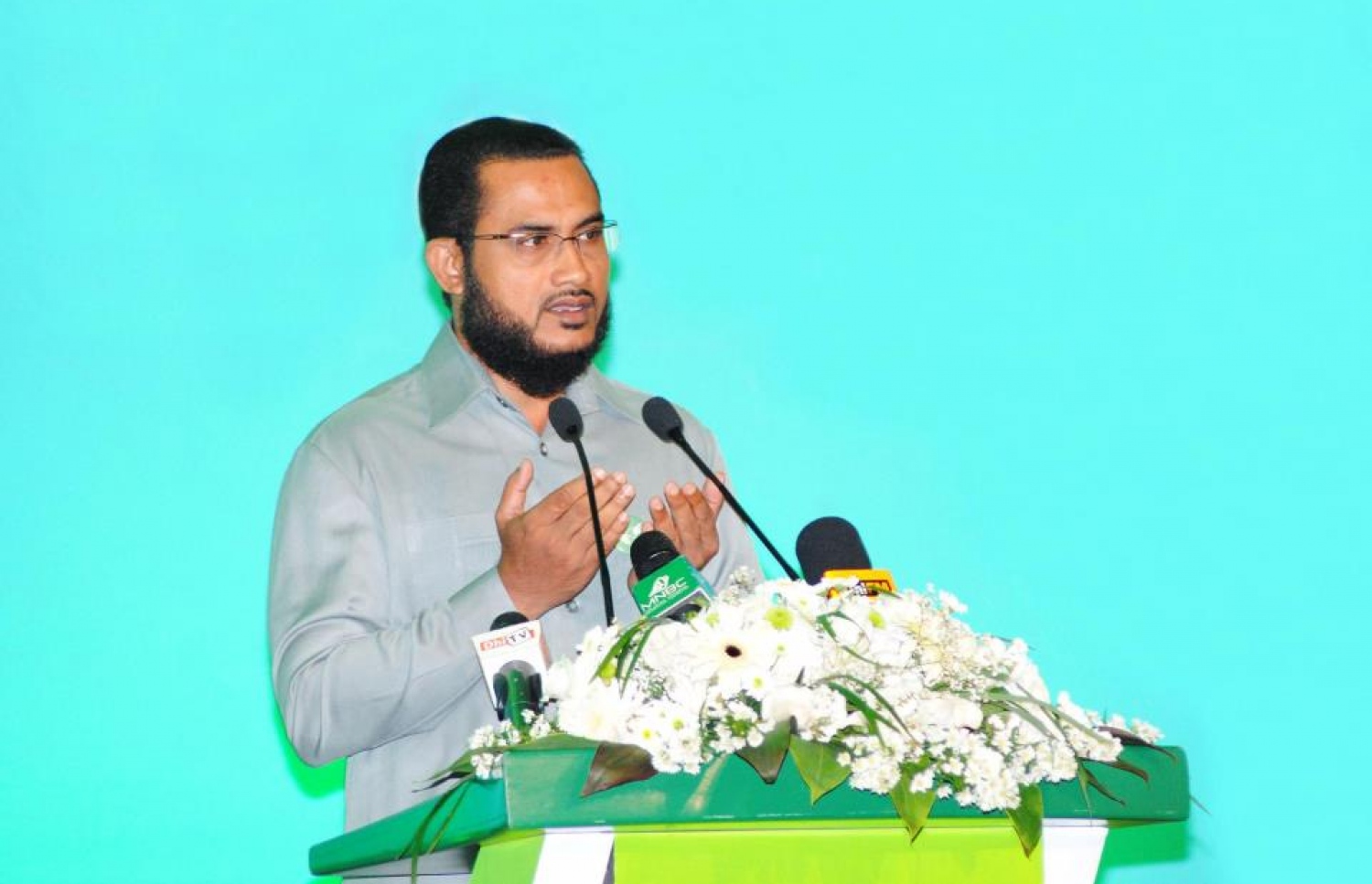 އަދާލަތު ޕާޓީގެ އިލްމުވެރިންގެ މަޖިލީހުގެ ރައީސް ޝެއިހް އިލްޔާސް ހުސެއިން. - ފޮޓޯ: ސޯޝަލް މީޑިއާ