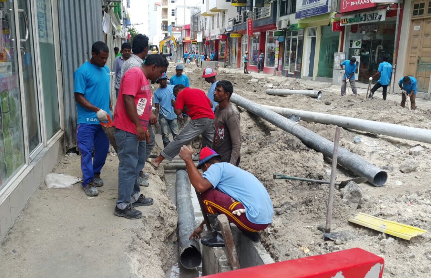 ވަޒީފާގެ ބާޒާރަށް ގިނަ ދިވެހިން ނެރެގެން ނޫނީ ބޭރު މީހުންގެ އަދަދު މަދެއް ނުކުރެވޭނެ