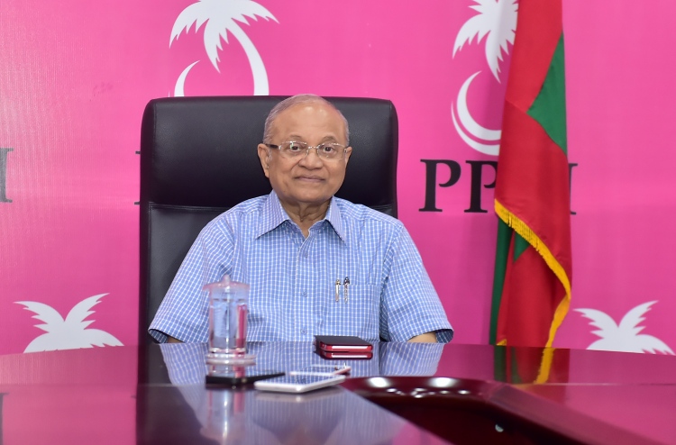 މައުމޫނަށް ޕީޕީއެމް ލިބިއްޖެ ނަމަ ޕާޓީގެ ޓިކެޓު ދެނީ