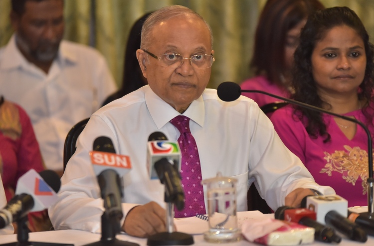 ރައީސް ޔާމީނަށް ކުރެއްވި ތާއީދު މައުމޫން ގެންދަވައިފި
