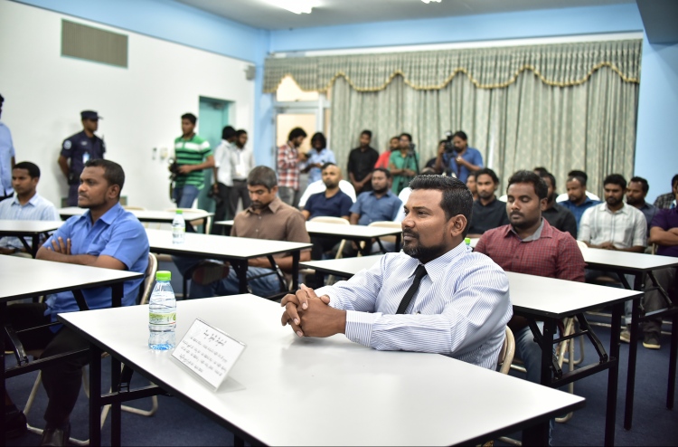 އޮފީސް ނުހުޅުވިގެން ބާސްކެޓުގެ ހަރަކާތްތައް ހުއްޓިފައި