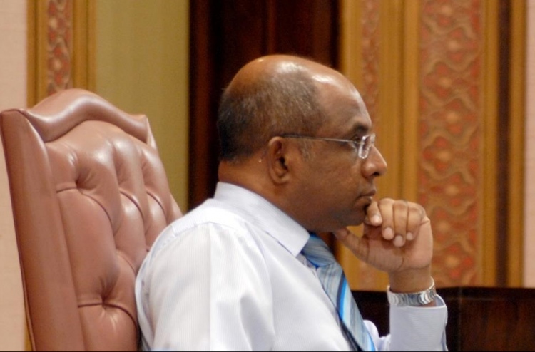 ޝާހިދު އަތުގައި 5 މިލިއަން ރުފިޔާ، ޔޫކޭގައި ގެއެއް