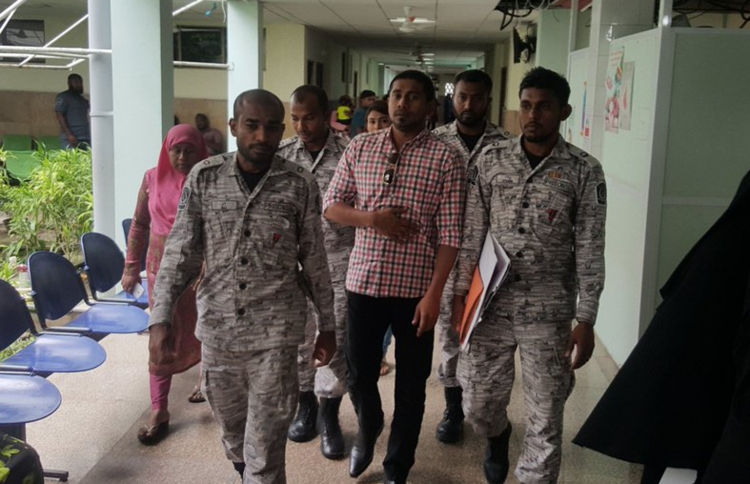 ނޮވެމްބަރު 1، 2016 ގައި މަހްލޫފު ޑޮކްޓަރަށް ދައްކަން މާލެ ގެނެސް އައިޖީއެމްއެޗުގައި.