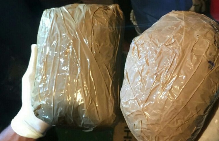 އުޅުނީ 6 ކިލޯގެ ޑްރަގާ އެކަކު ހަވާލުވެ ސަލާމަތްވާން!