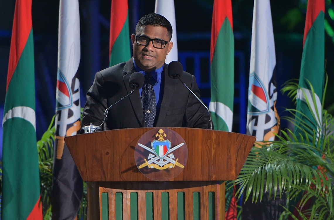 މާލެ: ނޮވެމްބަރު 2، 2016: ނަސްރުގެ ދުވަހުގެ މުނާސަބަތުގައި ބޭއްވި ޖަލްސާގެ ޝަރަފްވެރި މެހެމާން ދިވެހި ބަހުގެ އެކަޑެމީގެ ރައީސް އަޝްރަފް އަލީ ވާހަކަ ދައްކަވަނީ.--- ފޮޓޯ: މުހައްމަދު ޝަރުހާން/މިހާރު